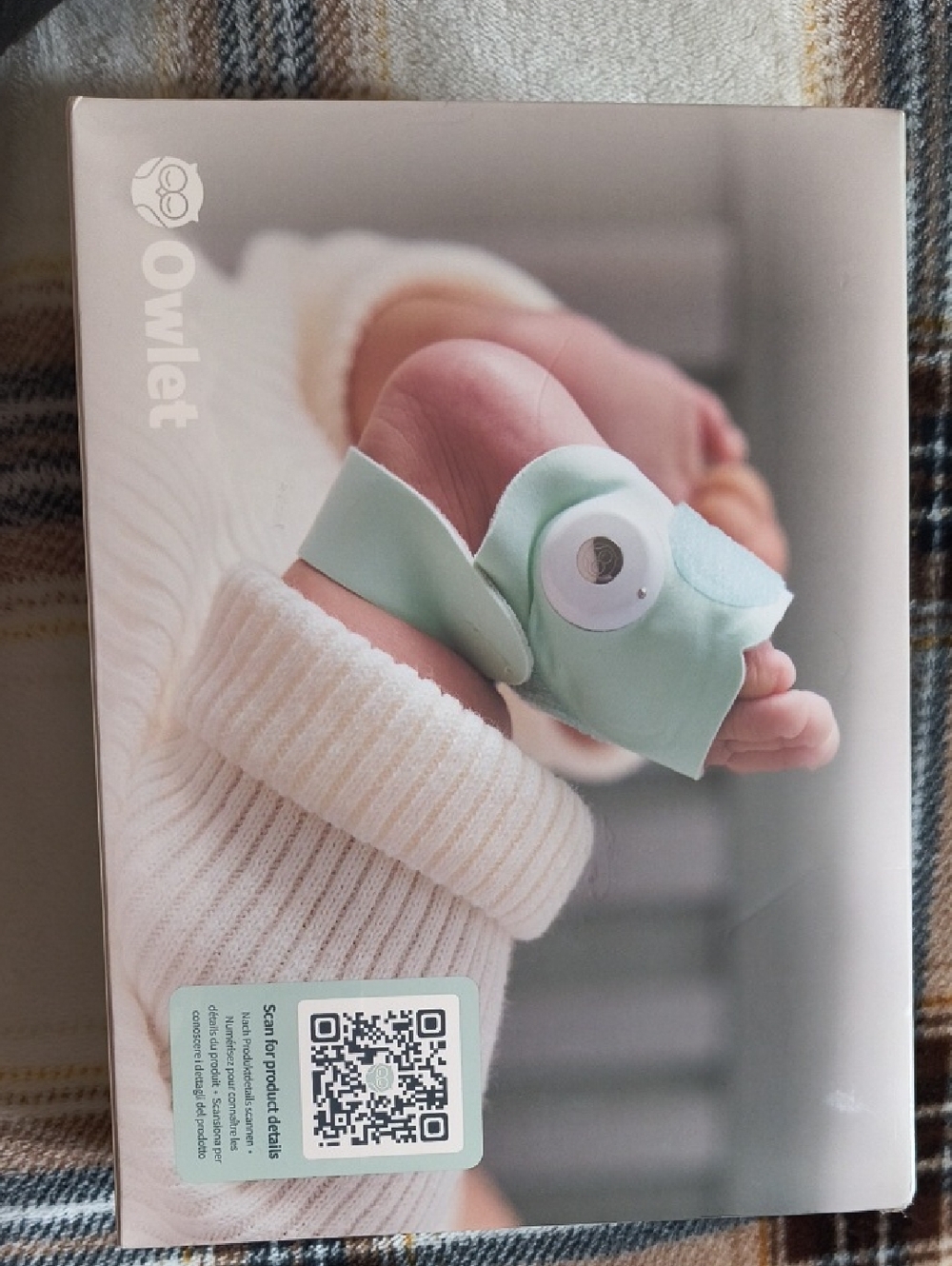 Owlet Dream Sock Baby Monitor in Light Green - Picture 2 of 6